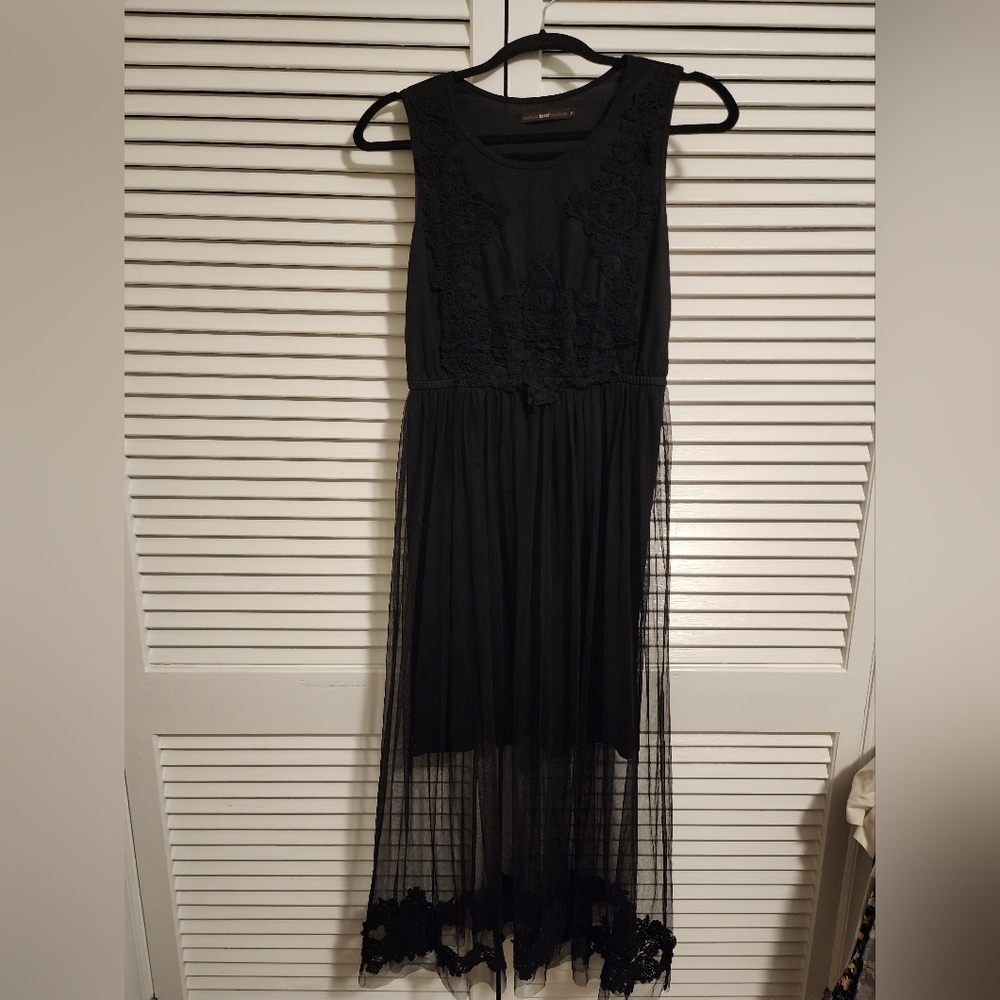 Black Lace Sheer Maxi Dress - Picture 3 of 7